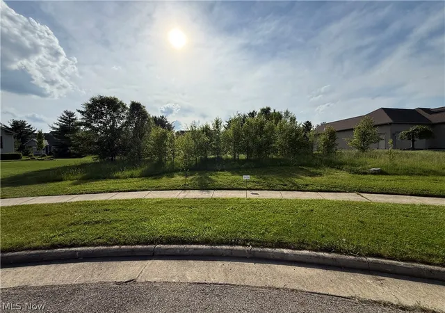 1st image of 40 Woodland Run, Canfield, OH 44406 | MLS# 5210718