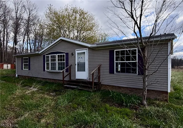 Single family home for sale at 9200 Horn Rd, Windham, OH 44288 | MLS# 5211037