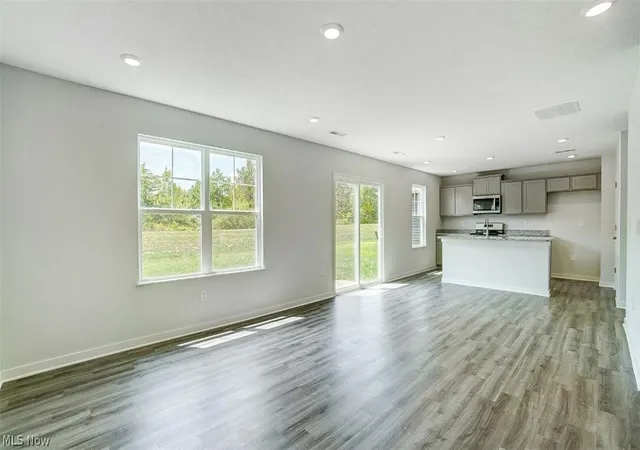 Photo 3 of Single family home for sale at 3746 Foundation Cir, Zanesville, OH 43701 | MLS# 5211307 | Listing updated on 2026-10-07