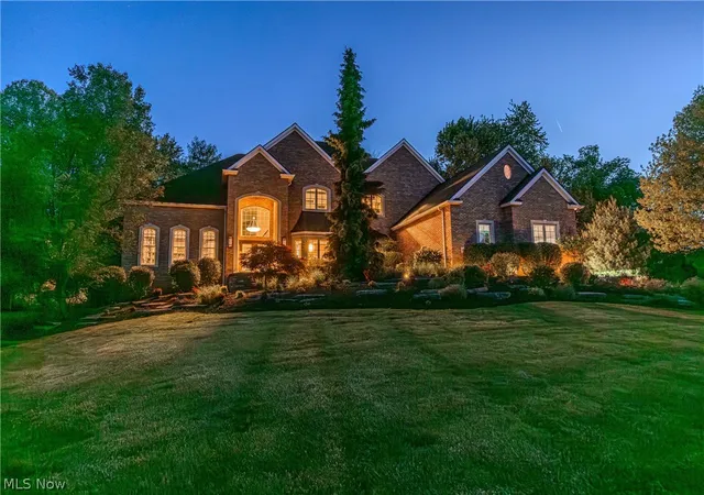 Homes for sale in Brecksville, OH | 4725 Maidstone Dr, Brecksville, OH 44141 | MLS# 5211348
