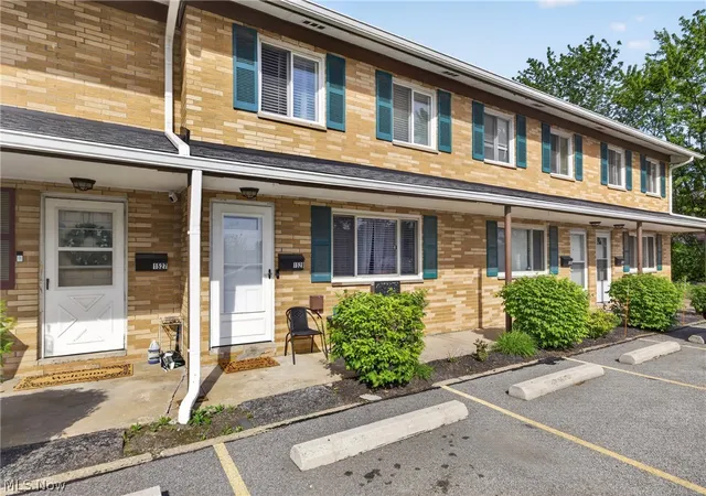 2nd image of 1529 Lee Terrace Dr, Wickliffe, OH 44092 | MLS# 5211293