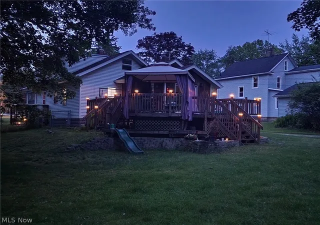 Photo 2 of Single family home for sale at 122 Southeast Ave, Tallmadge, OH 44278 | MLS# 5198554 | Listing updated on 2026-08-22