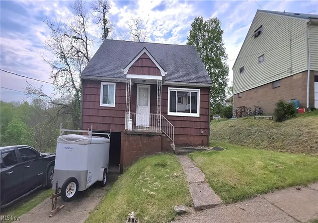 Homes for sale in Weirton, WV | 146 N 21st St, Weirton, WV 26062 | MLS# 5209863
