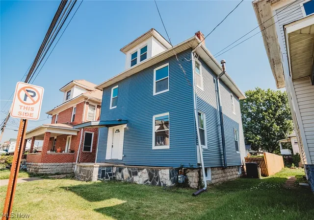 1st image of 1425 23rd St, Parkersburg, WV 26101 | MLS# 5211474