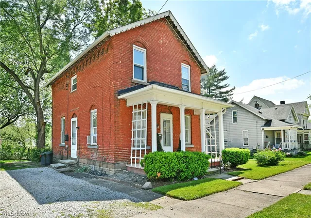 2nd image of 315 W Park Ave, Niles, OH 44446 | MLS# 5210345