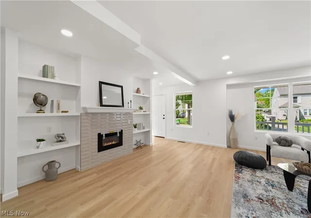 5th image of 1141 Winston Rd, Cleveland, OH 44121 | MLS# 5210973