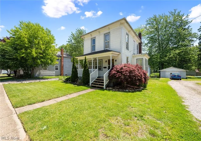 3rd image of 530 W Main St, Geneva, OH 44041 | MLS# 5211375