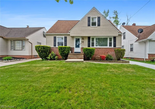 Homes for sale in South Euclid, OH | 4134 Princeton Blvd, South Euclid, OH 44121 | MLS# 5211727