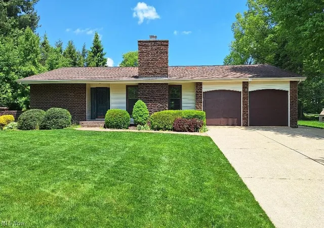 Homes for sale in Wadsworth, OH | 410 Breezewood Cir, Wadsworth, OH 44281 | MLS# 5211390