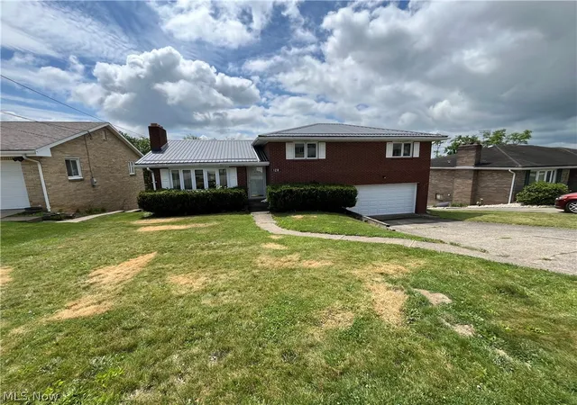 2nd image of 128 Grandview Dr, Steubenville, OH 43953 | MLS# 5211260