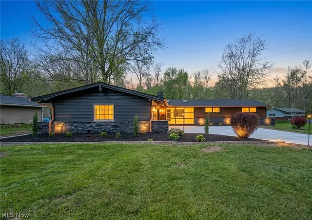 Homes for sale in Solon, OH | 36265 Timberlane Dr, Solon, OH 44139 | MLS# 5211813
