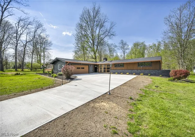 Homes for sale in Solon, OH | 36265 Timberlane Dr, Solon, OH 44139 | MLS# 5211813