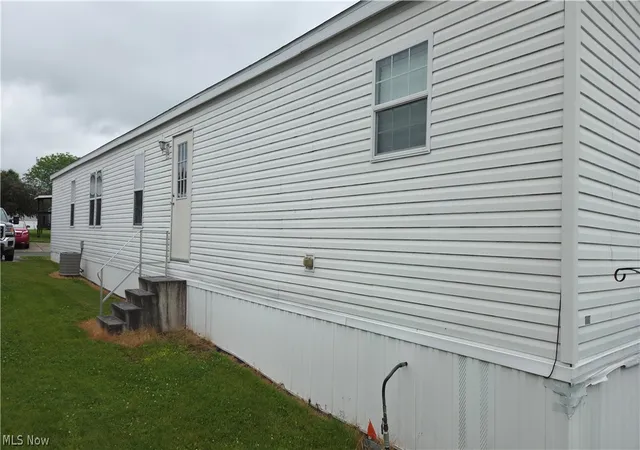 Photo 3 of Single family home for sale at 4830 Snowdrift Ln, Zanesville, OH 43701 | MLS# 5211821 | Listing updated on 2026-07-30
