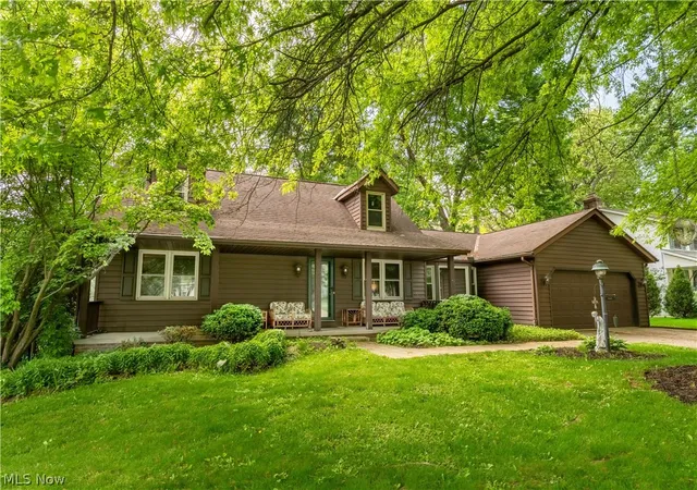 Photo 1 of Single family home for sale at 1649 Harmony Ln Sw, North Canton, OH 44709 | MLS# 5211144 | Listing updated on 2026-06-22