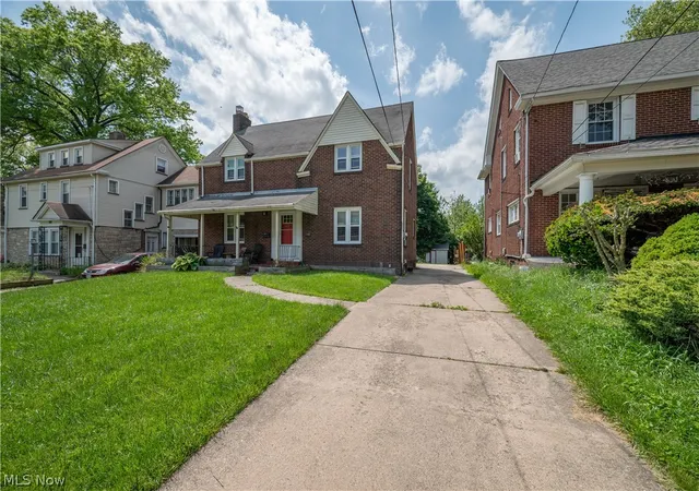 3rd image of 1842 Coronado Ave, Youngstown, OH 44504 | MLS# 5211609