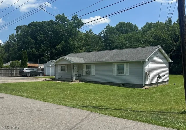 Homes for sale in Niles, OH | 1352 Heaton Blvd, Niles, OH 44446 | MLS# 5211929