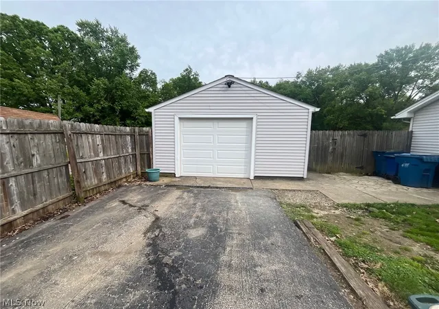 Homes for sale in Niles, OH | 1352 Heaton Blvd, Niles, OH 44446 | MLS# 5211929