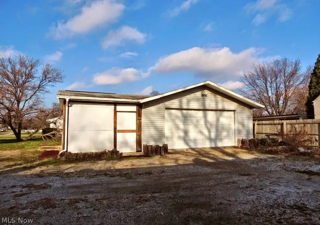 Homes for sale in Bedford Heights, OH | 23781 Columbus Rd, Bedford Heights, OH 44146 | MLS# 5211934