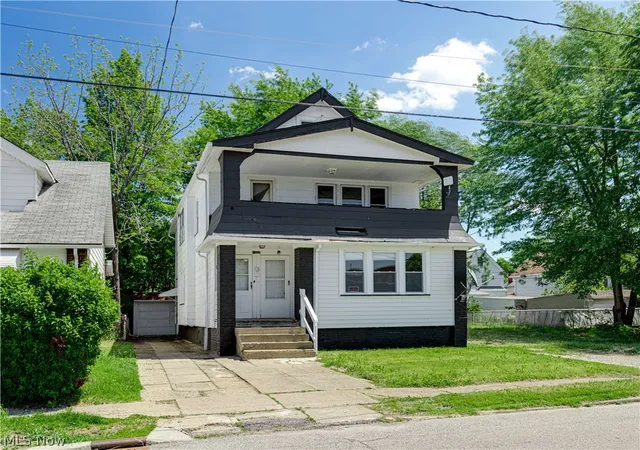 Homes for sale in Cleveland, OH | 1367 Clearaire Rd, Cleveland, OH 44110 | MLS# 5211545