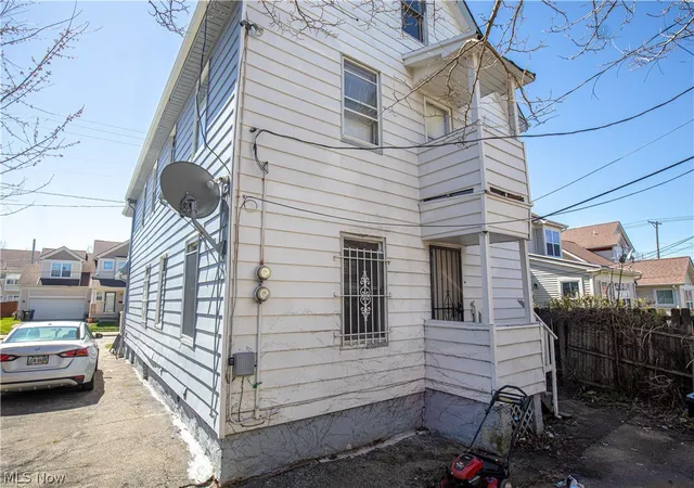 4th image of 845 Royal Rd, Cleveland, OH 44110 | MLS# 5211024