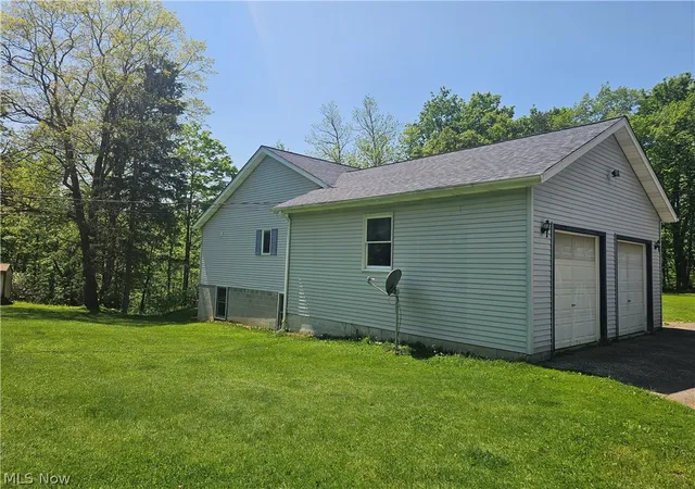4th image of 14816 Rock Creek Rd, Chardon, OH 44024 | MLS# 5211554