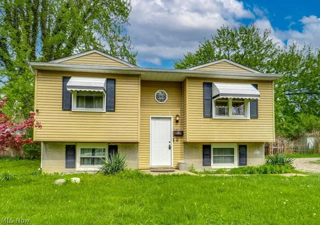 Homes for sale in Oberlin, OH | 371 Washington Cir, Oberlin, OH 44074 | MLS# 5211893