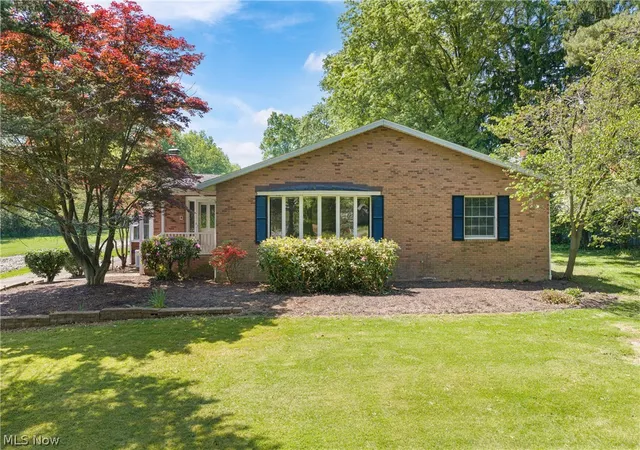Photo 3 of Single family home for sale at 568 W Nimisila Rd, New Franklin, OH 44319 | MLS# 5211977 | Listing updated on 2026-07-14