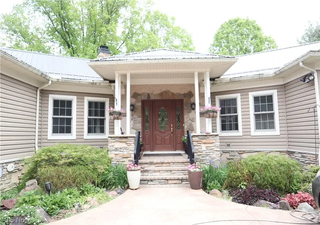 3rd image of 7509 Girdle Rd, West Farmington, OH 44491 | MLS# 5211988