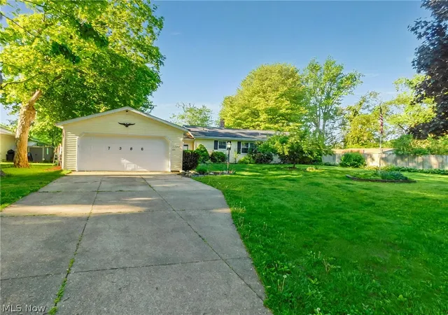 2nd image of 7386 Lake Rd, Madison, OH 44057 | MLS# 5203565