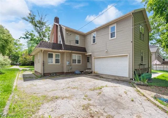 Photo 2 of Single family home for sale at 1359 Delia Ave, Akron, OH 44320 | MLS# 5211764 | Listing updated on 2026-08-03