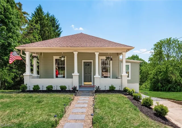 Homes for sale in Cambridge, OH | 818 Highland Ave, Cambridge, OH 43725 | MLS# 5207515
