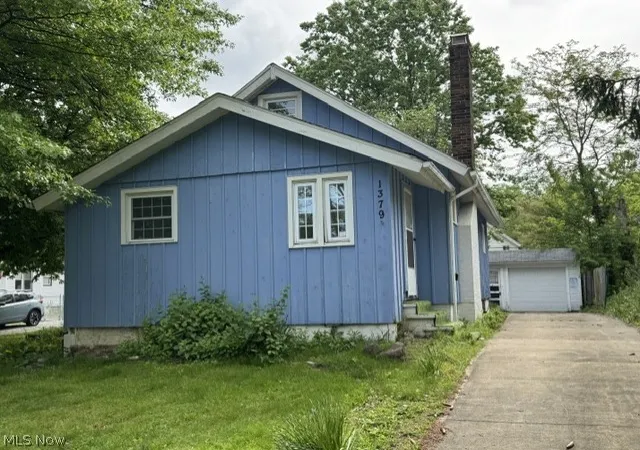Homes for sale in Euclid, OH | 1379 E 219th St, Euclid, OH 44117 | MLS# 5212118
