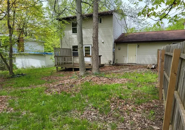 Listing Photo 3 - Condo for sale in building located at 519 Straub Rd W, Mansfield, OH 44904