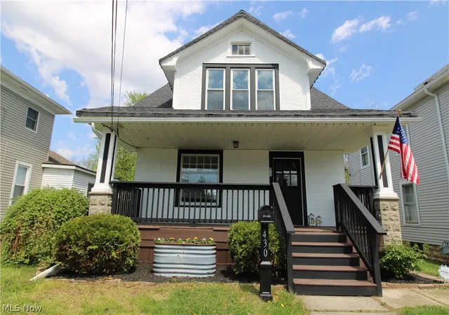 Photo 2 of Single family home for sale at 430 Vine St, Fremont, OH 43420 | MLS# 5212216 | Listing updated on 2026-06-19