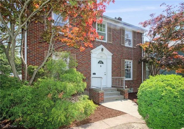 Homes for sale in Port Clinton, OH | 325 Jefferson St, Port Clinton, OH 43452 | MLS# 5212221