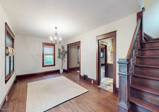 Photo 3 of Sale Pending at 645 W Summit St, Alliance, OH 44601 | MLS# 5209434 | Listing updated on 2026-07-27