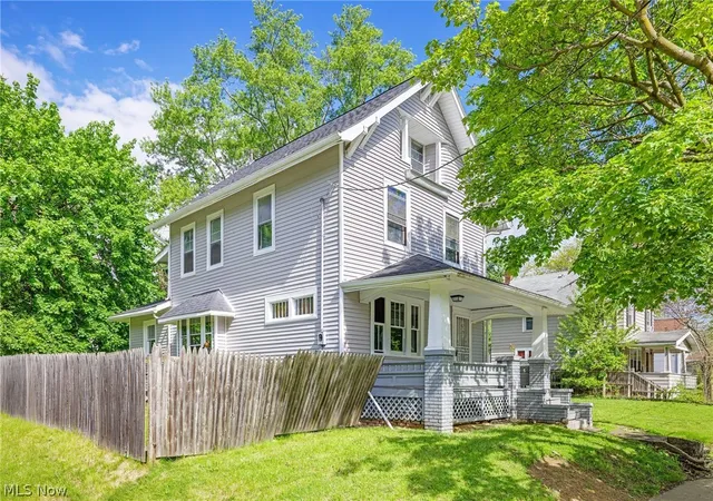 2nd image of 1390 Curtis St, Akron, OH 44301 | MLS# 5209442