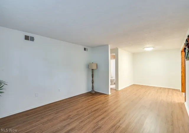 Homes for sale in Avon Lake, OH | 216 Moore Rd #4M, Avon Lake, OH 44012 | MLS# 5212183