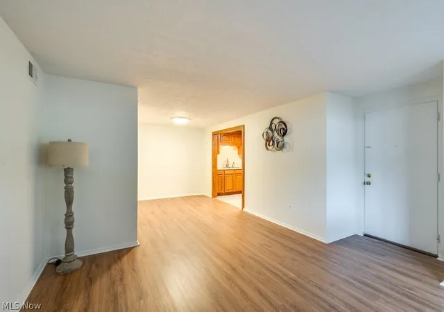Homes for sale in Avon Lake, OH | 216 Moore Rd #4M, Avon Lake, OH 44012 | MLS# 5212183