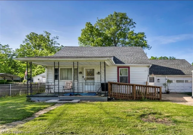 Homes for sale in Elyria, OH | 40622 Carlisle Ave, Elyria, OH 44035 | MLS# 5212258