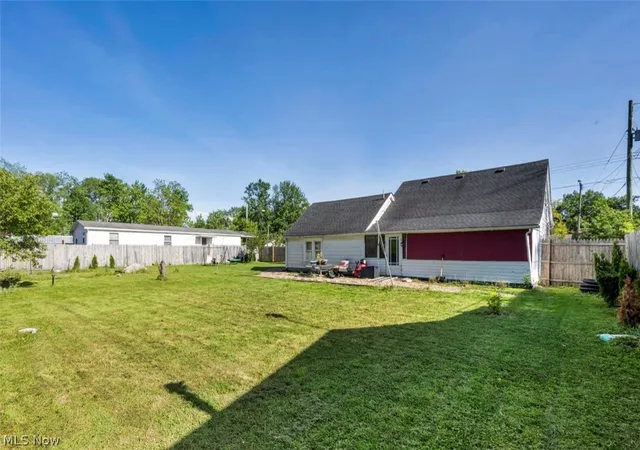 Homes for sale in Elyria, OH | 40622 Carlisle Ave, Elyria, OH 44035 | MLS# 5212258