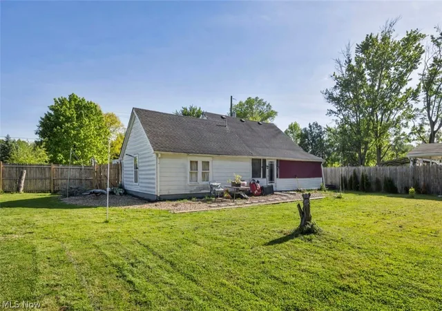 Homes for sale in Elyria, OH | 40622 Carlisle Ave, Elyria, OH 44035 | MLS# 5212258