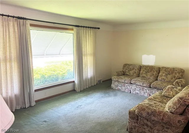 5th image of 1661 Empire Rd, Wickliffe, OH 44092 | MLS# 5212291