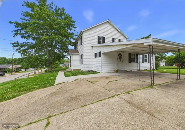 Homes for sale in Parkersburg, WV | 4429 12Th Ave, Parkersburg, WV 26101 | MLS# 5212047