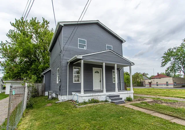 1st image of 1358 Belvedere Ave Se, Warren, OH 44484 | MLS# 5211092