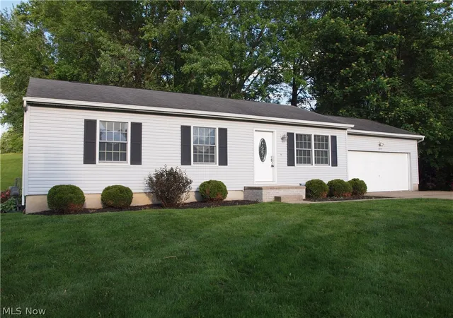 Photo 1 of Single family home for sale at 1422 Woodlawn Ave Nw, Canton, OH 44708 | MLS# 5210812 | Listing updated on 2026-09-19