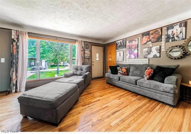 Photo 3 of Sale Pending at 1866 Braeburn Park Dr, Euclid, OH 44117 | MLS# 5212335 | Listing updated on 2026-07-10