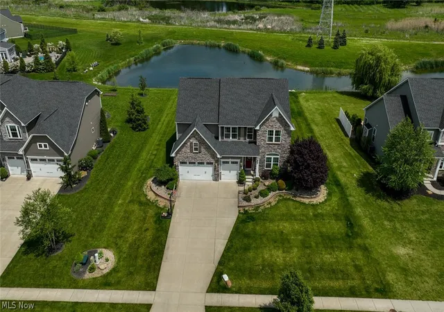 Homes for sale in Avon, OH | 3111 Fairview Dr, Avon, OH 44011 | MLS# 5212356