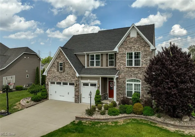 Homes for sale in Avon, OH | 3111 Fairview Dr, Avon, OH 44011 | MLS# 5212356