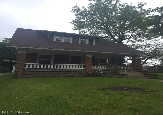 1st image of 105 W Ely St, Alliance, OH 44601 | MLS# 5212151